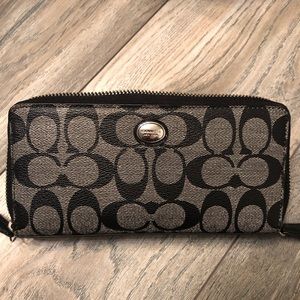 Coach Leather Jacquard Acordian Zip Wallet